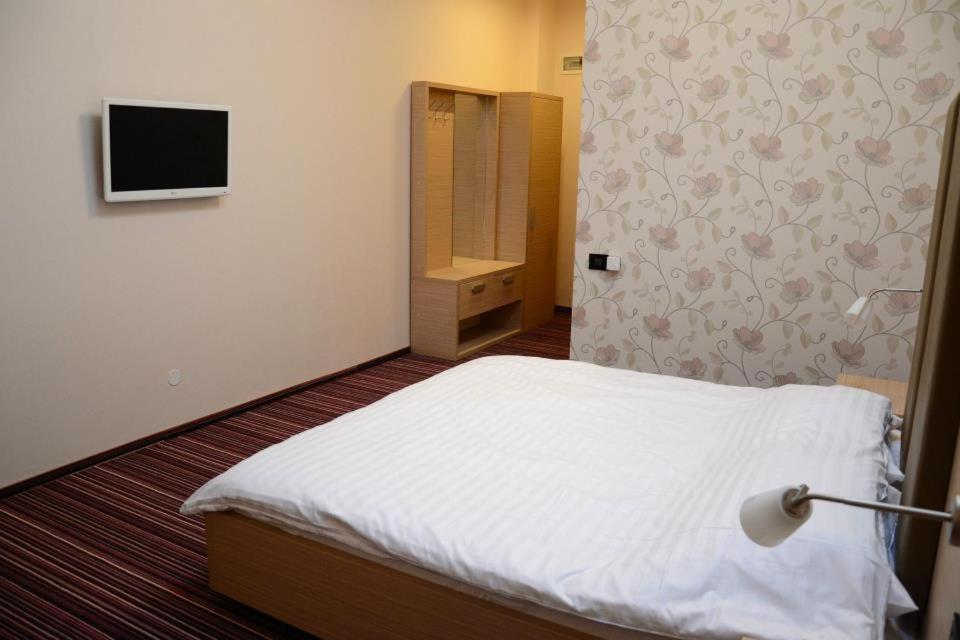 Zenti Plaza Hotel Дробета-Турну Северин Стая снимка